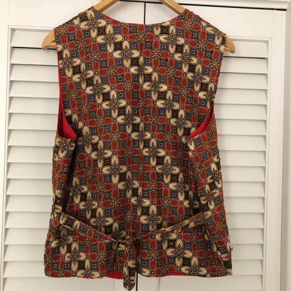 Cute cotton beaded gold button front vest - Picture 2 of 5